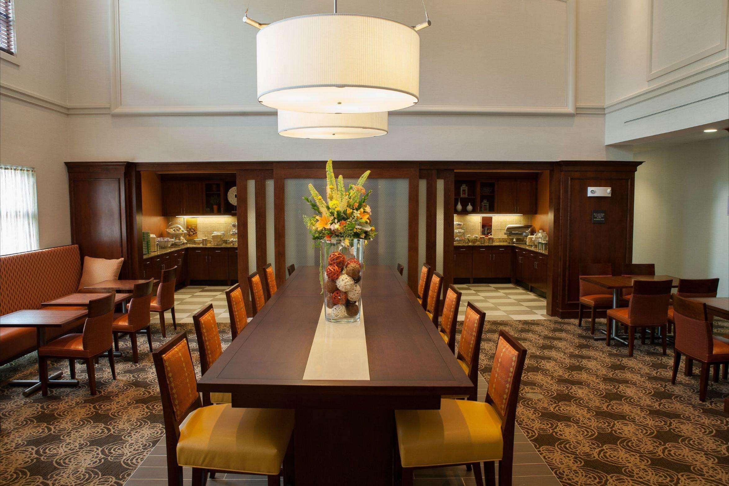 Hampton Inn Raynham-Taunton Exterior photo