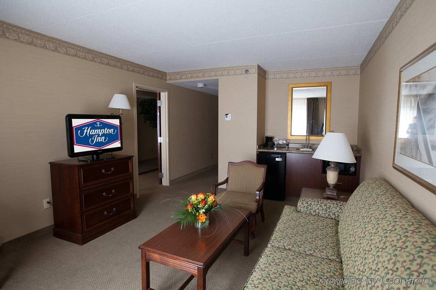 Hampton Inn Raynham-Taunton Room photo