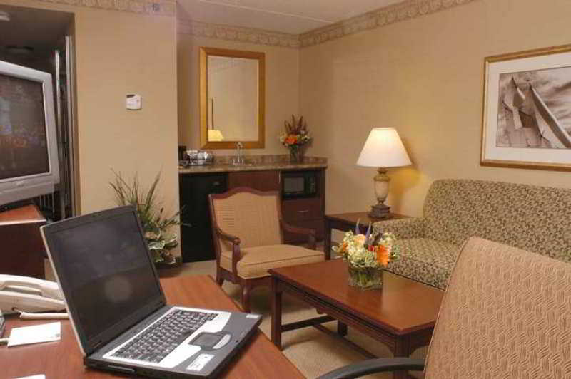 Hampton Inn Raynham-Taunton Room photo